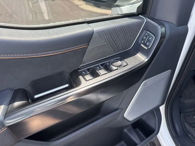 Used 2022 White Ford Platinum image 8