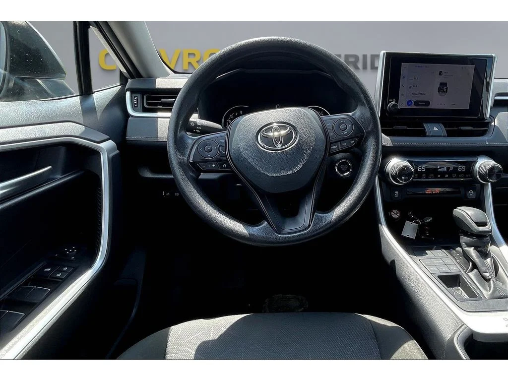 Used 2025 Silver Toyota XLE image 5
