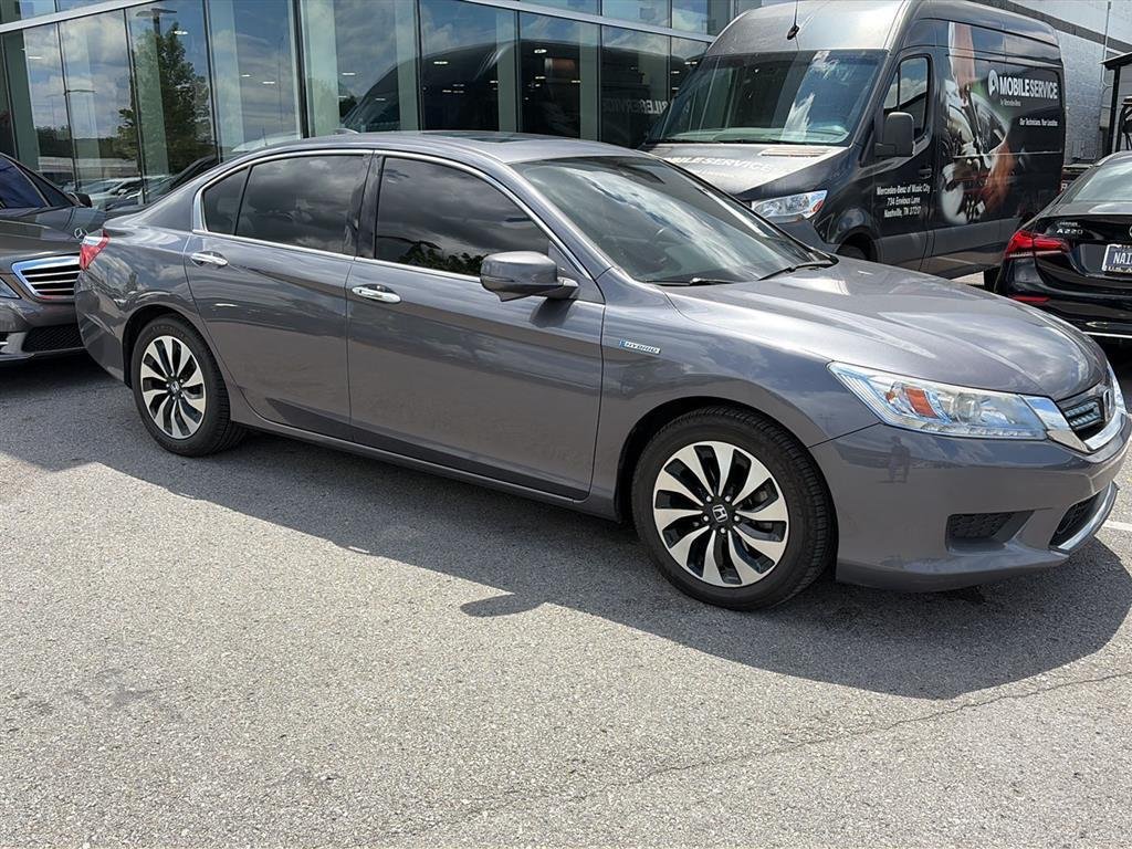 2015 Honda Accord Hybrid Touring's photo