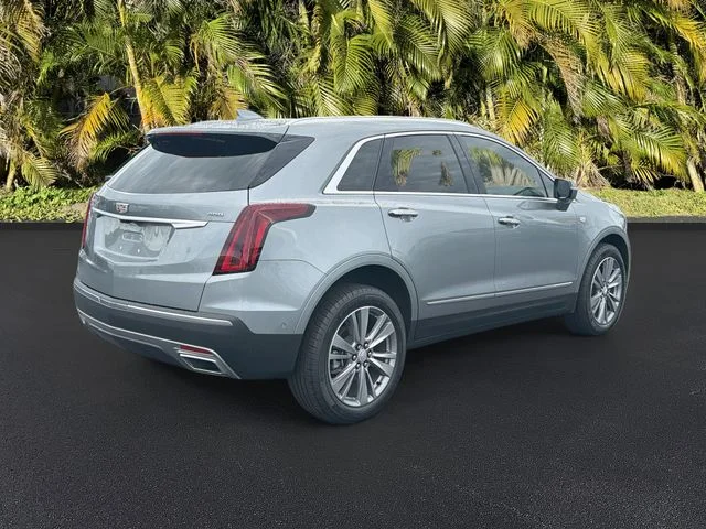 Used 2025 Silver Cadillac Premium Luxury image 4