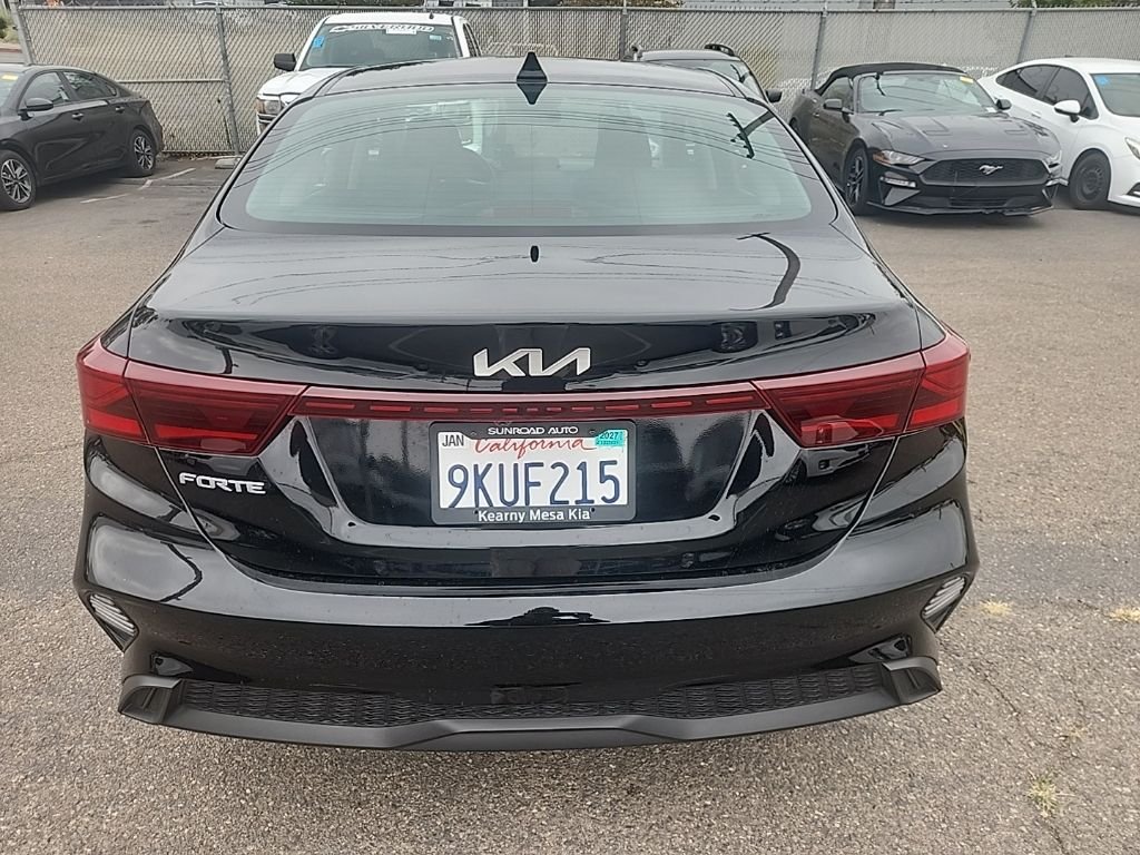 Used 2024 Black Kia LXS image 12