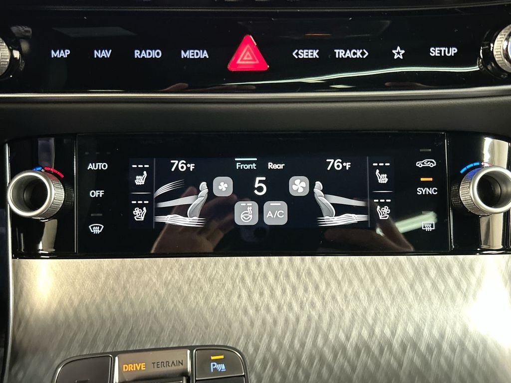 Used 2026 Silver Genesis 2.5T Sport Prestige image 19