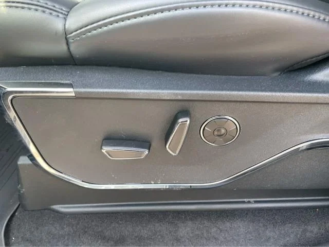 New 2025 Space White Metallic Ford Platinum® image 61