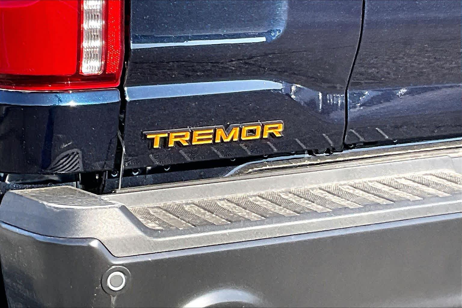 New 2026 Antimatter Blue Metallic Ford Tremor® image 14