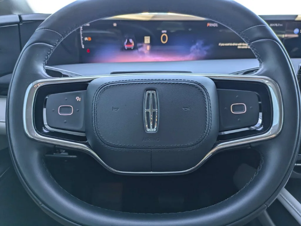 Used 2025 Blue Lincoln Reserve image 30