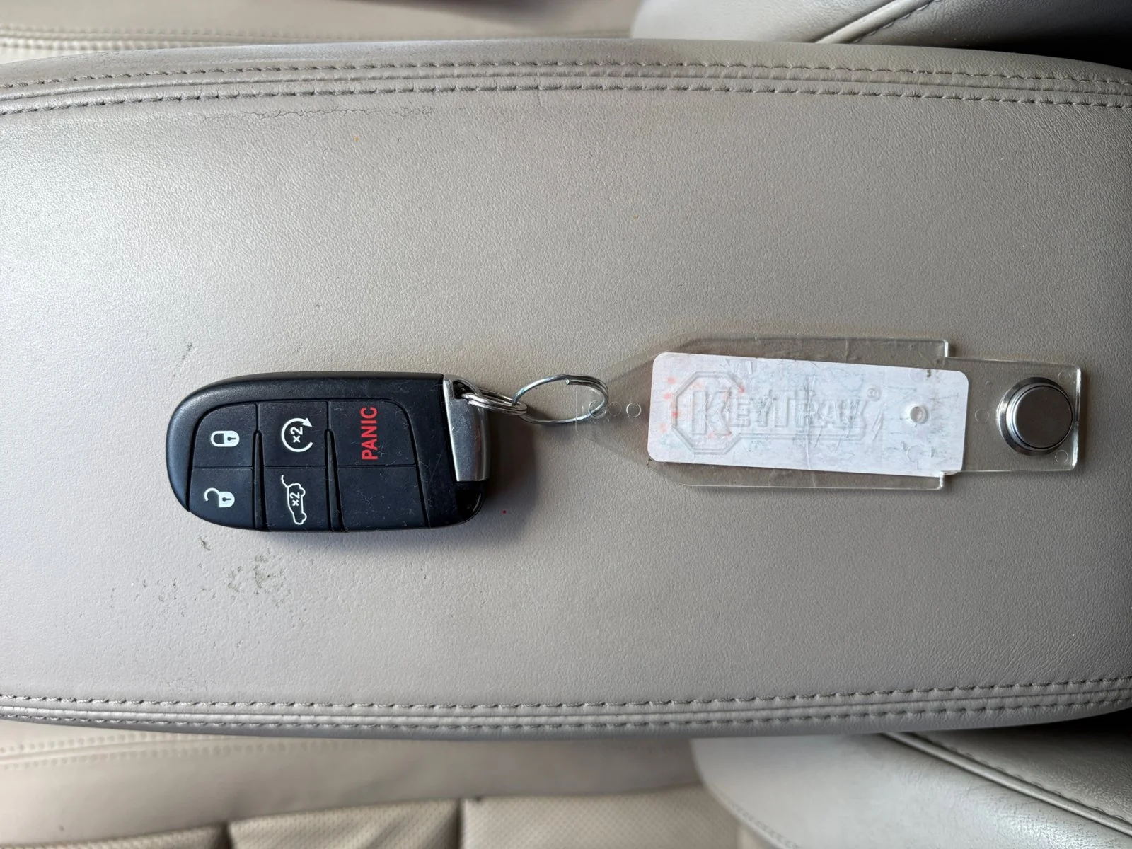 Used 2016 Ivory 3-Coat Dodge Citadel image 30