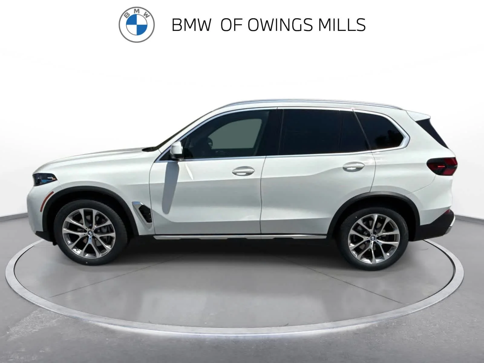 Used 2024 Alpine White BMW xDrive40i image 5