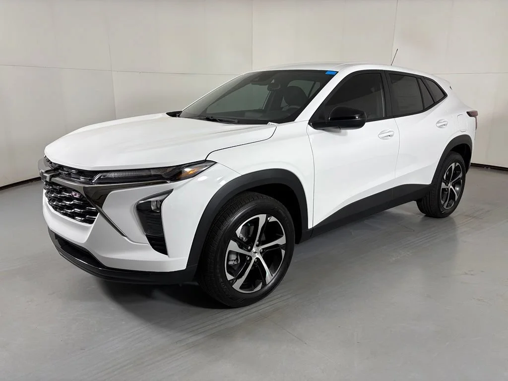 New 2026 Summit White Chevrolet 1RS image 5