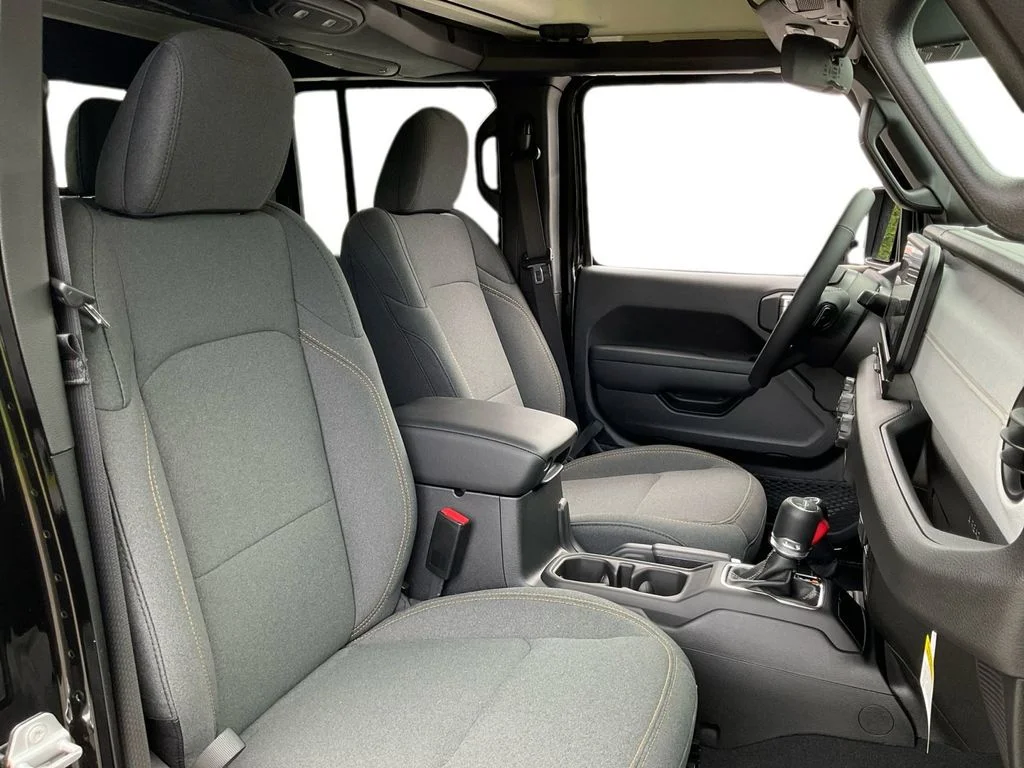 New 2025 Black Jeep Sport S image 31