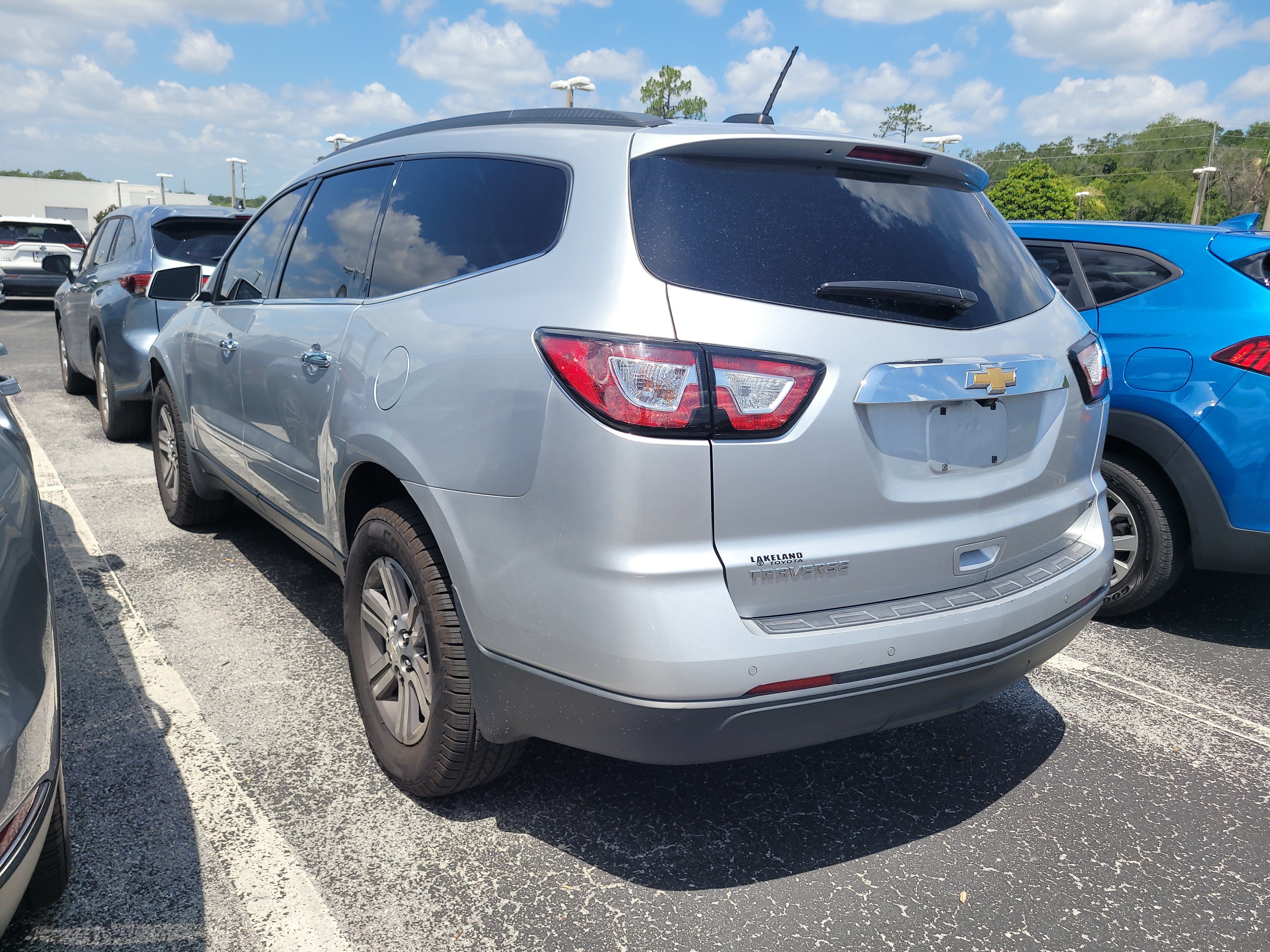 Used 2017 Silver Ice Metallic Chevrolet LT image 4
