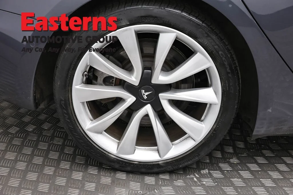 Used 2018 Gray Tesla Long Range image 23