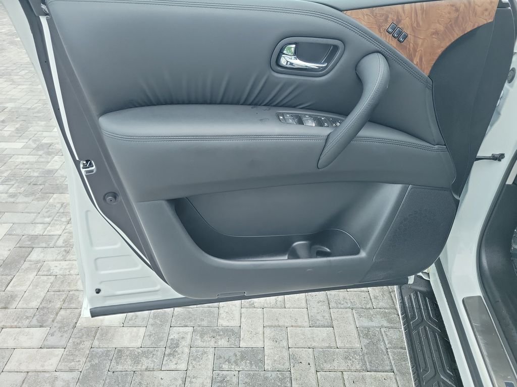 Used 2024 White Nissan SL image 23