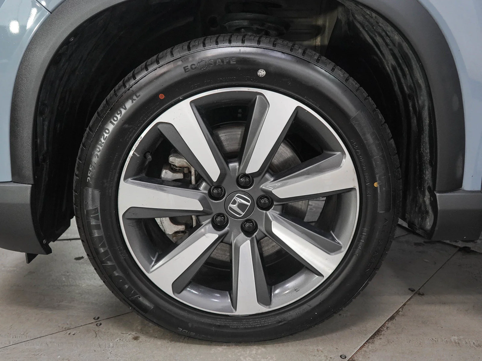 Used 2023 Gray Honda Touring AWD image 32