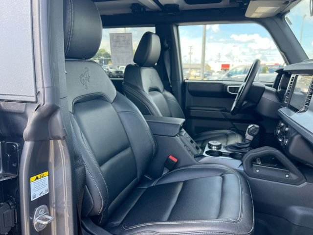 Used 2025 Gray Ford Badlands image 27