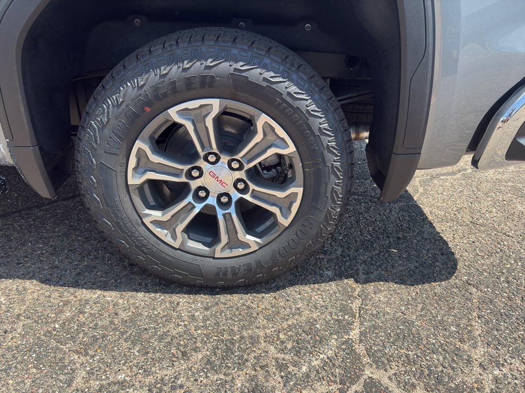 2026 GMC Sierra 1500 SLT - Photo 19