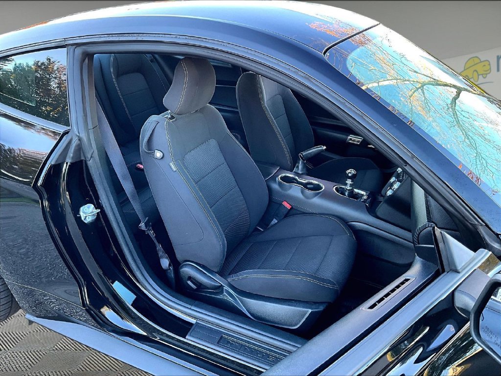 Used 2015 Black Ford V6 image 11