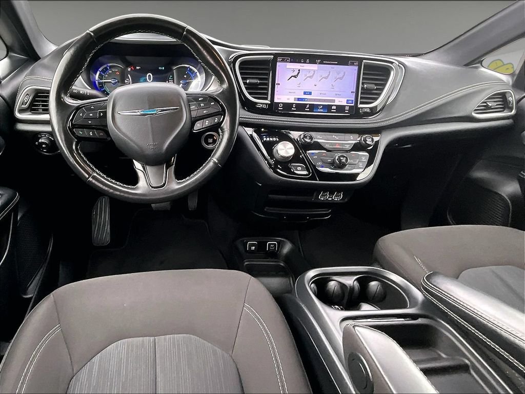 Used 2021 White Chrysler Touring image 21