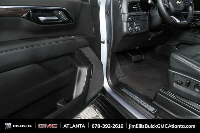 Used 2025 Sterling Gray Metallic Chevrolet LT image 7