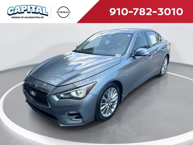 Used 2018 Blue INFINITI 3.0t LUXE image 1