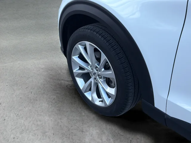 Used 2022 White Ford Platinum image 14