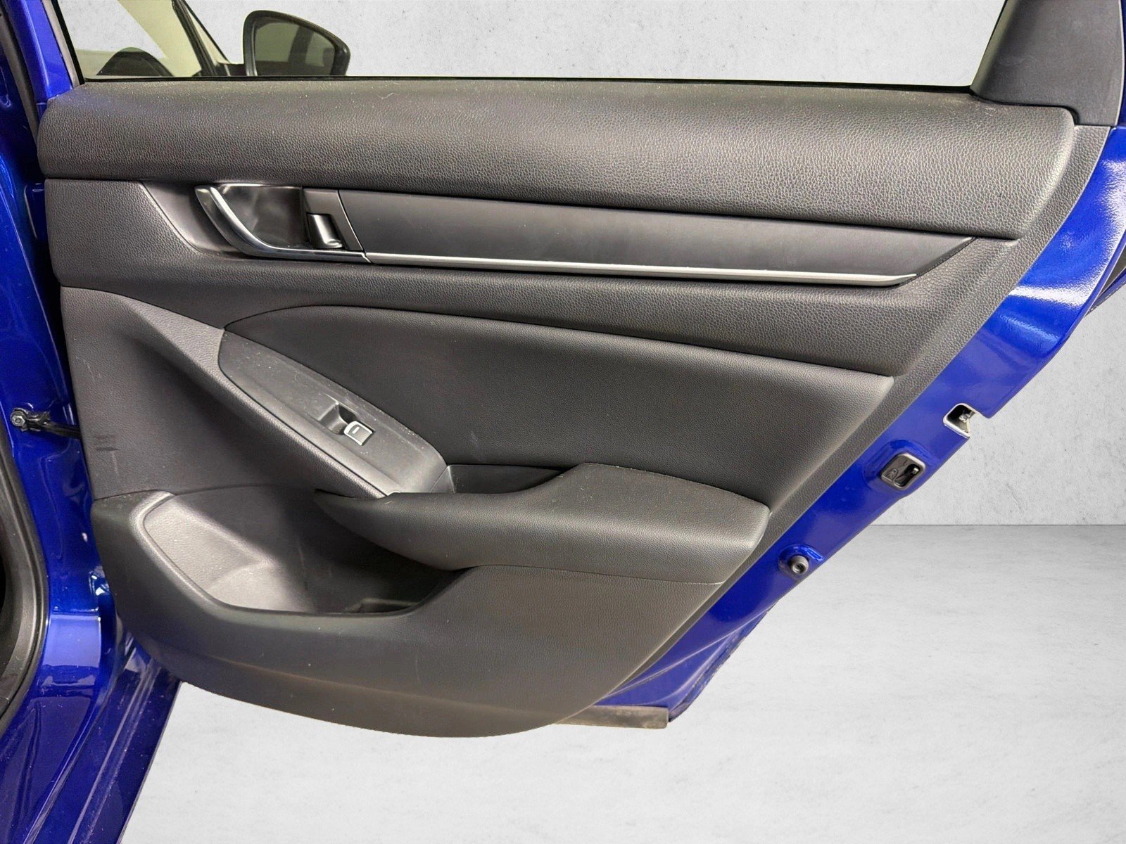 Used 2022  Honda Sport image 16