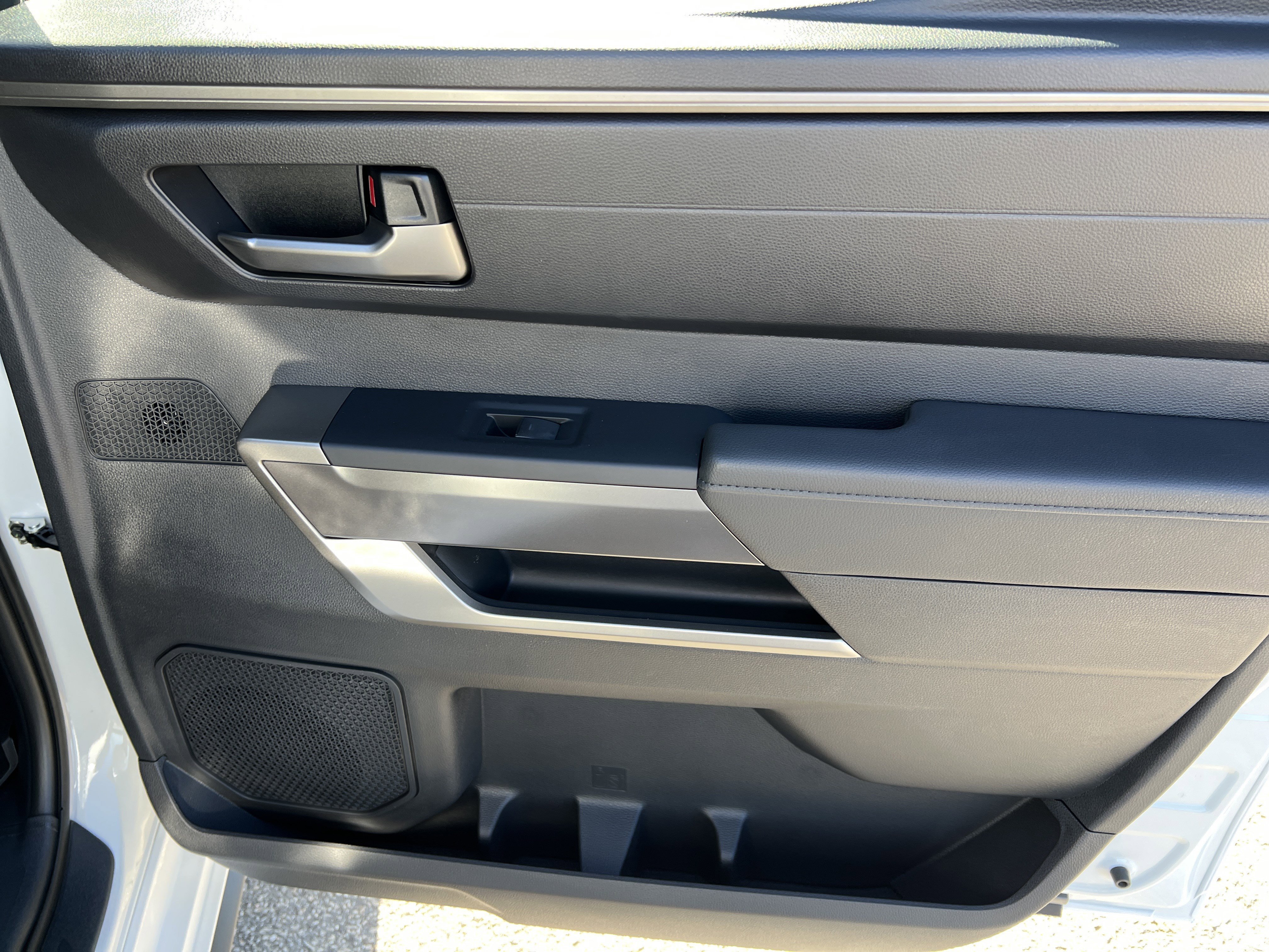 2026 Toyota Tundra SR5 - Photo 17