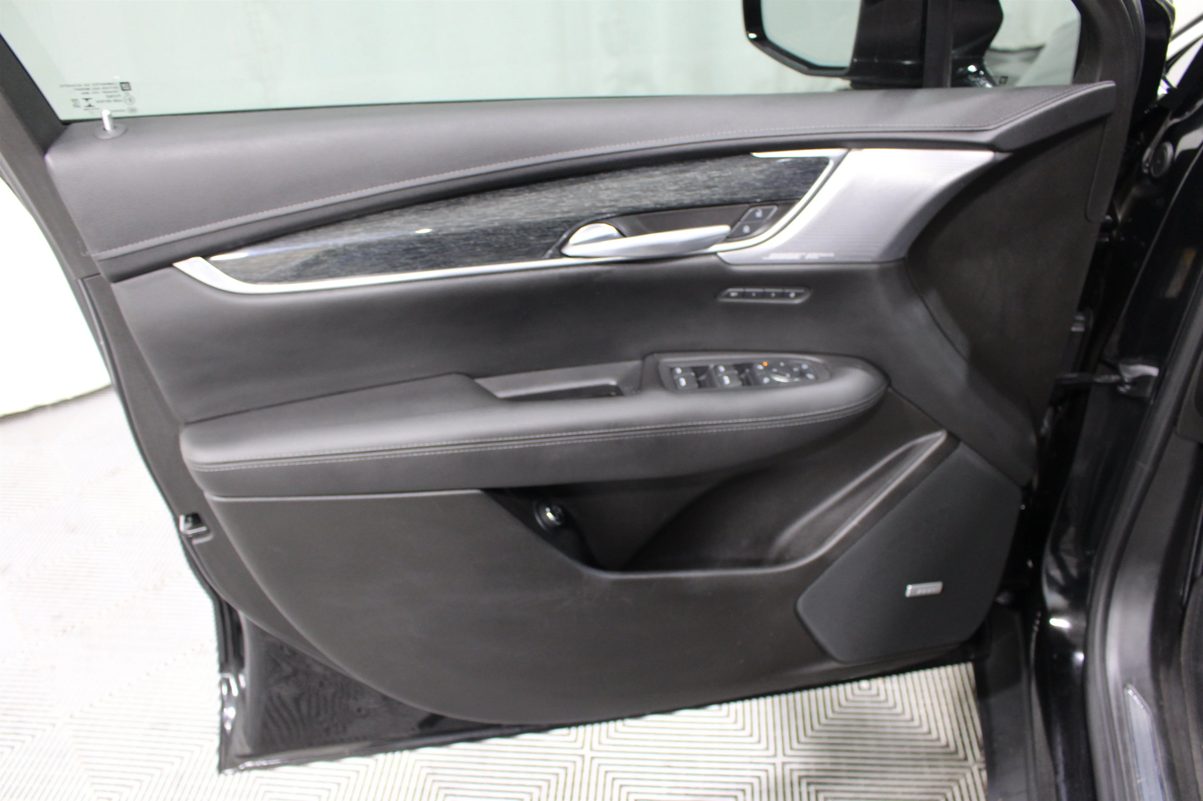 Used 2021 Stellar Black Metallic Cadillac AWD Premium Luxury image 6