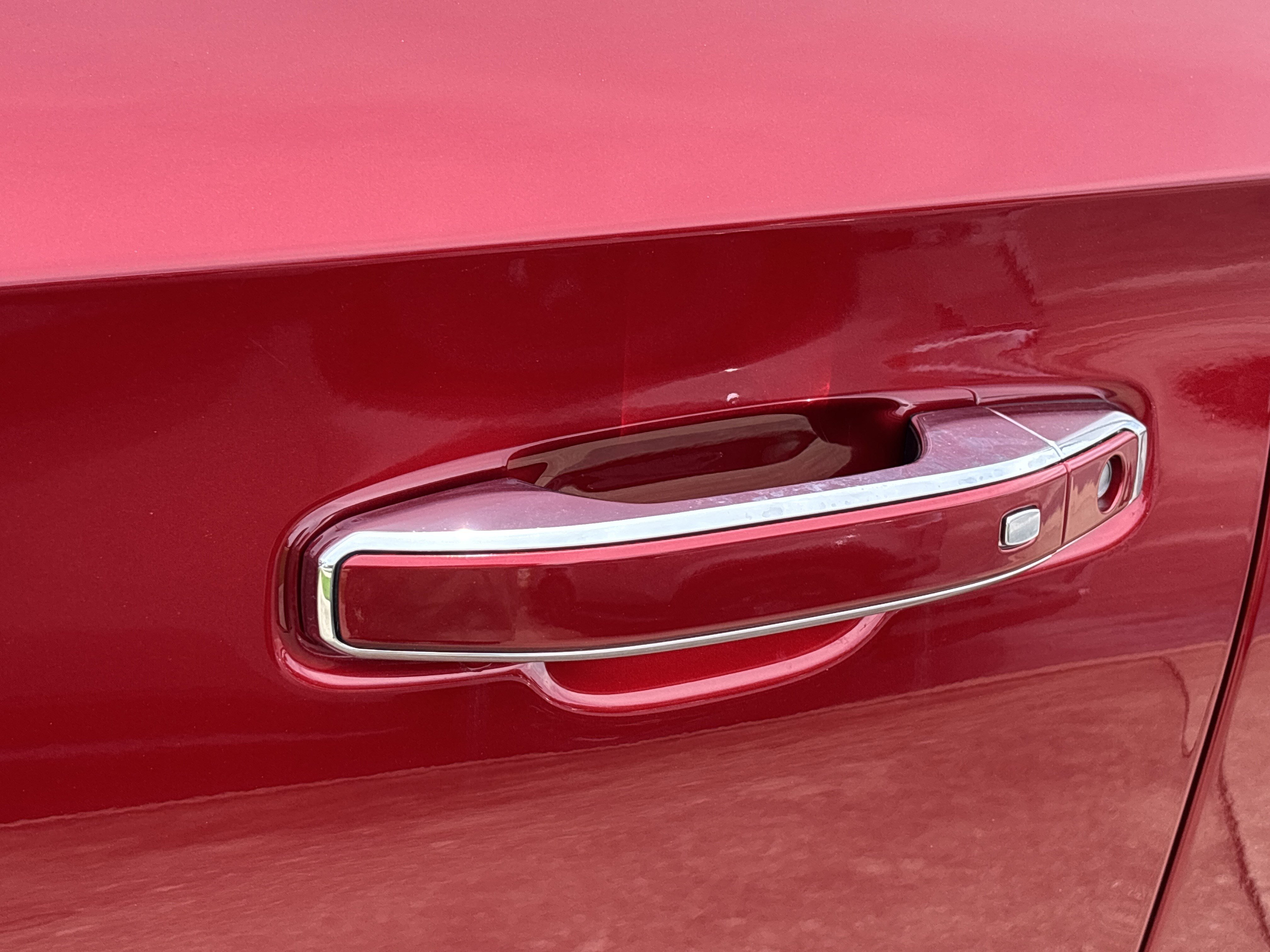 Used 2025 Volcanic Red Tintcoat GMC Denali 4WD image 14