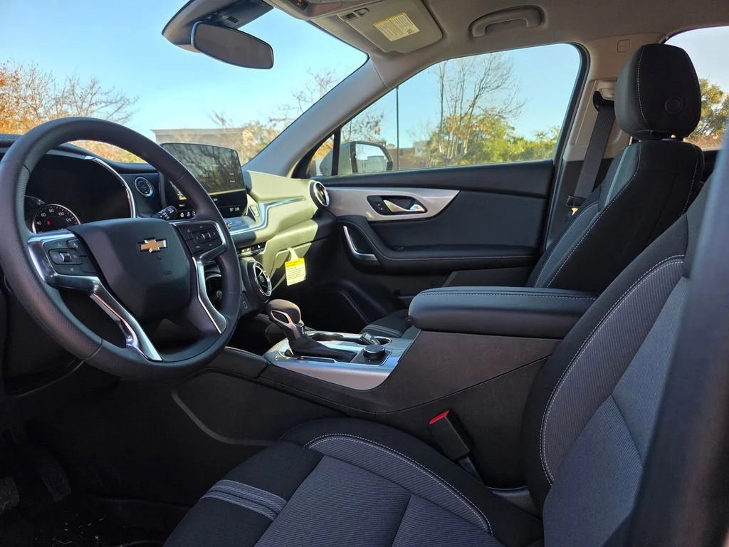 2025 Chevrolet Blazer 2LT - Photo 9