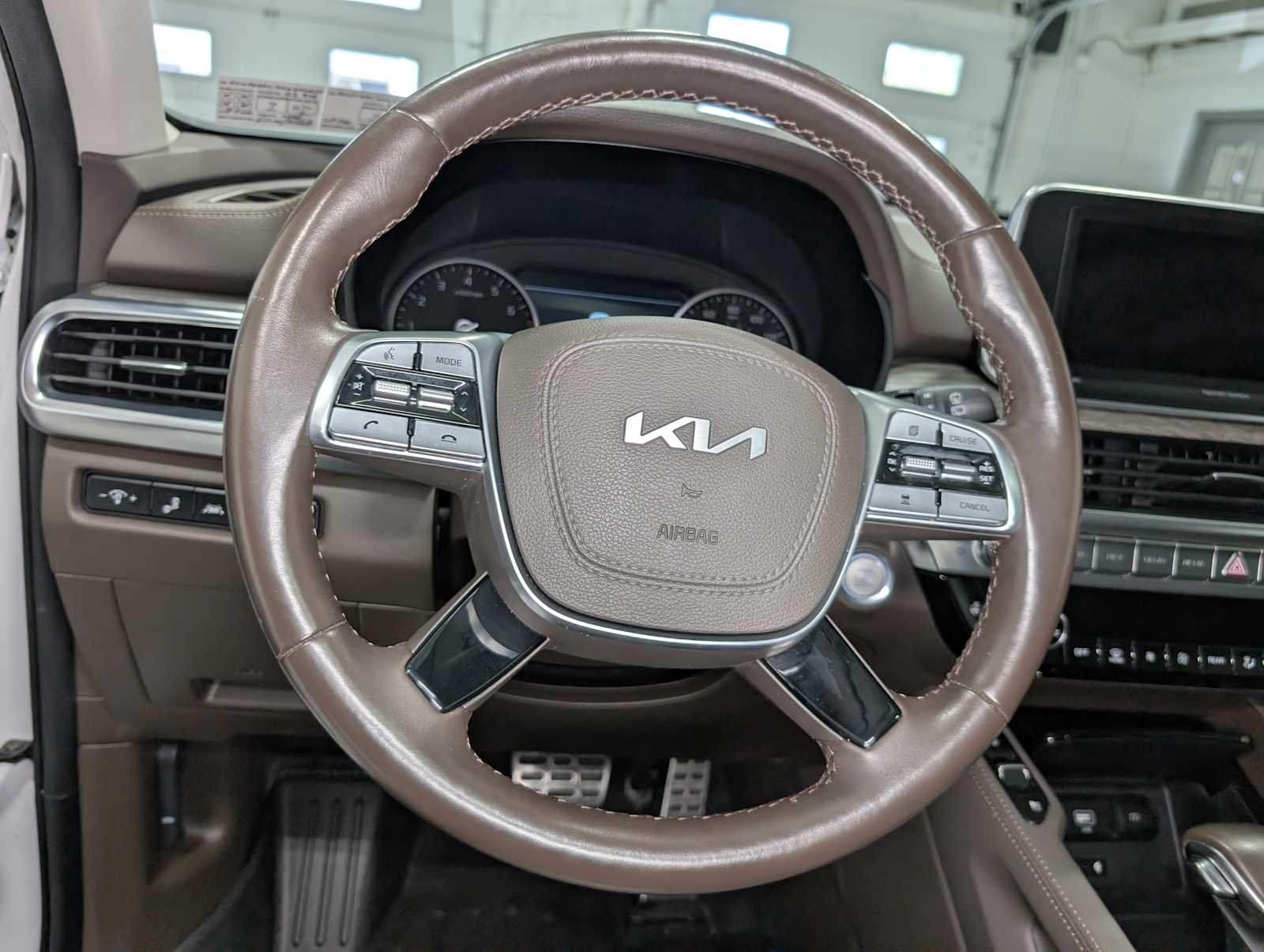 Used 2022 GLAC WHITE Kia SX image 42
