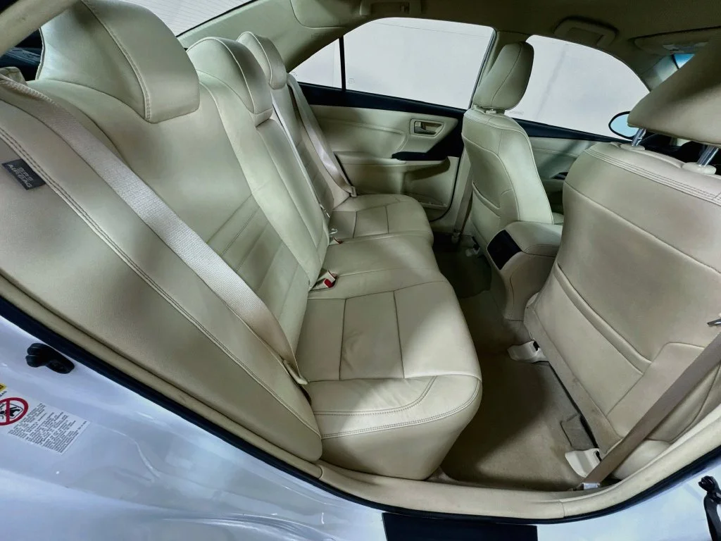 Used 2015 White Toyota XLE image 32