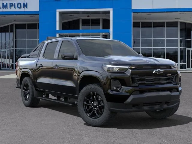 2025 Chevrolet Colorado Z71 - Photo 17