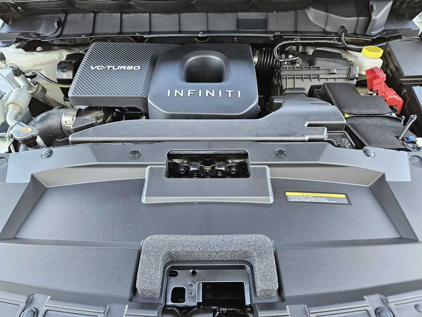 New 2027 2T RAD WHT INFINITI Autograph AWD image 23
