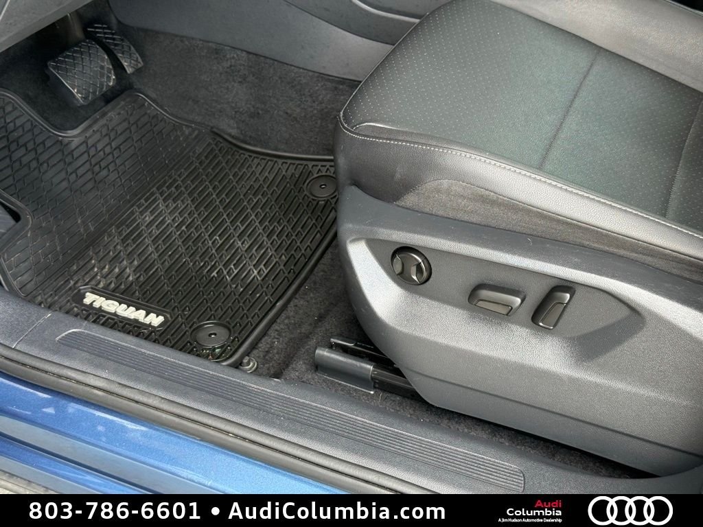 Used 2020 Blue Volkswagen 2.0T SE image 20