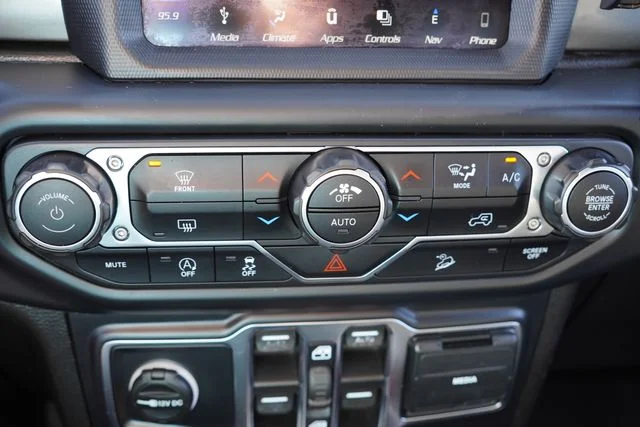 Used 2019 Blue Jeep Unlimited Sahara image 26