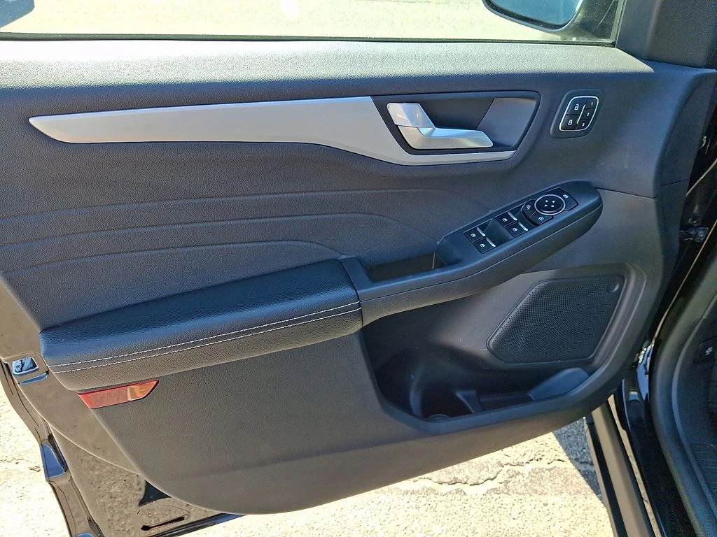 Certified Used 2023 Black Metallic Ford Platinum image 13