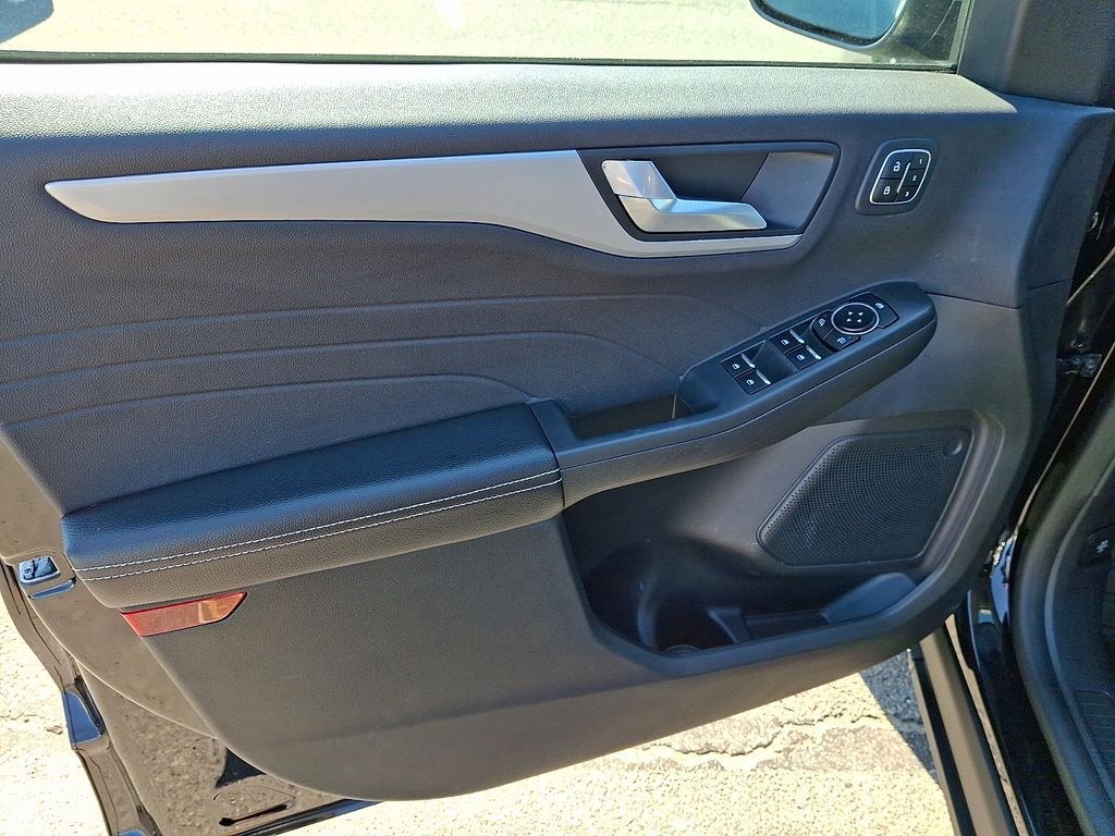 Certified Used 2023 Black Metallic Ford Platinum image 13