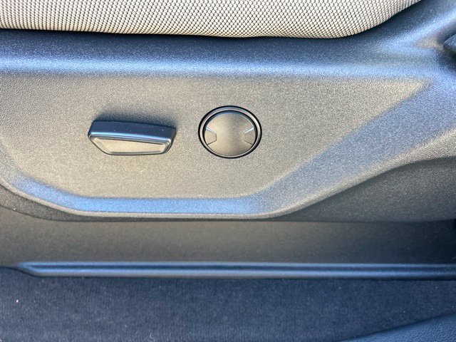 Used 2022 Silver Metallic Ford XLT image 21