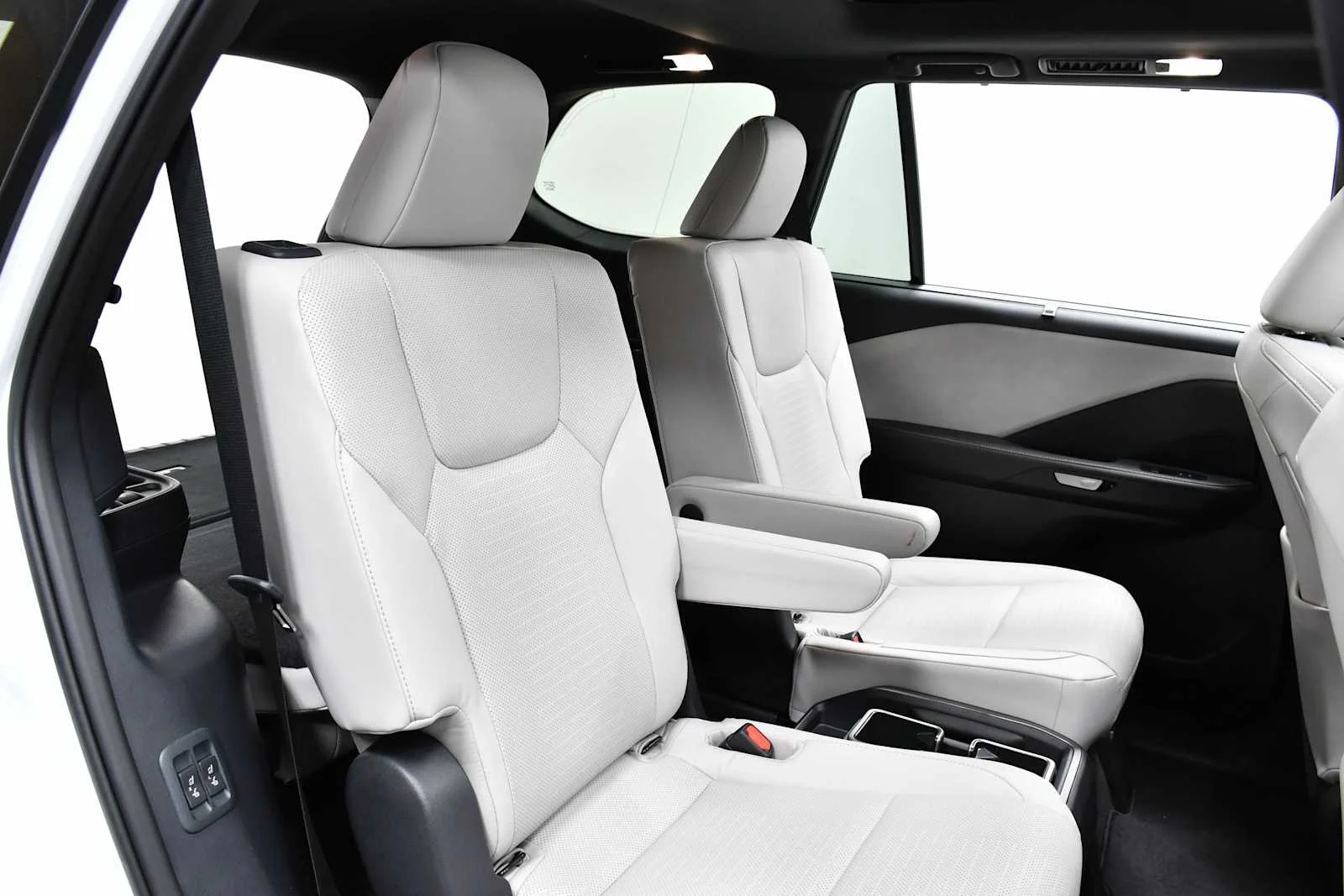 Used 2026 Wind Chill Pearl Lexus Premium image 26
