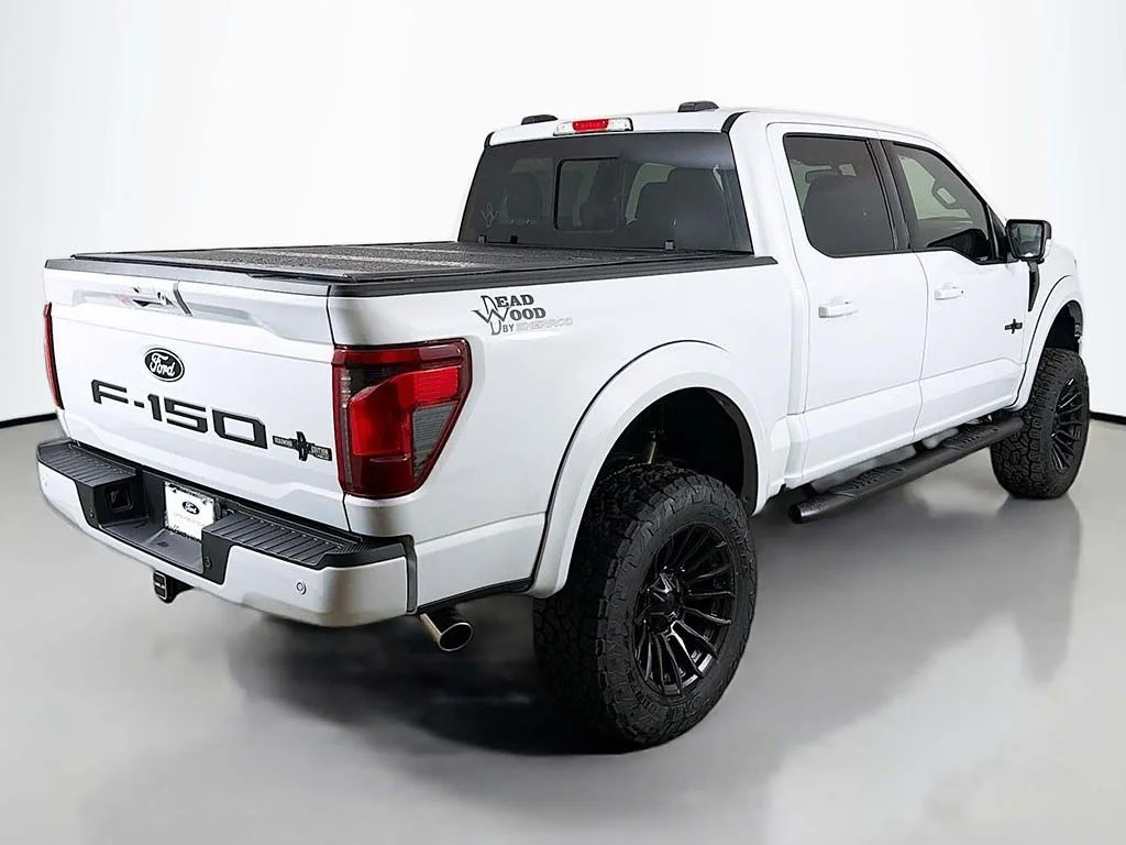 New 2025 Space White Metallic Ford XLT image 12