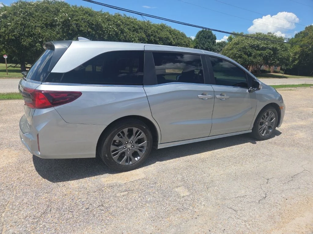 Certified Used 2025 Silver Honda Touring image 12