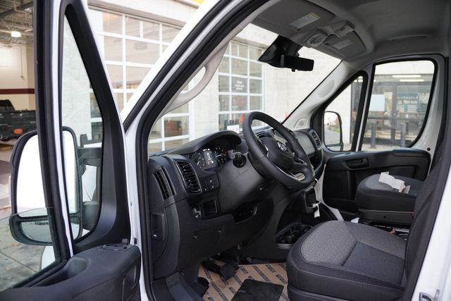 New 2026 Bright White Clear-Coat Exterior Paint RAM High Roof image 10