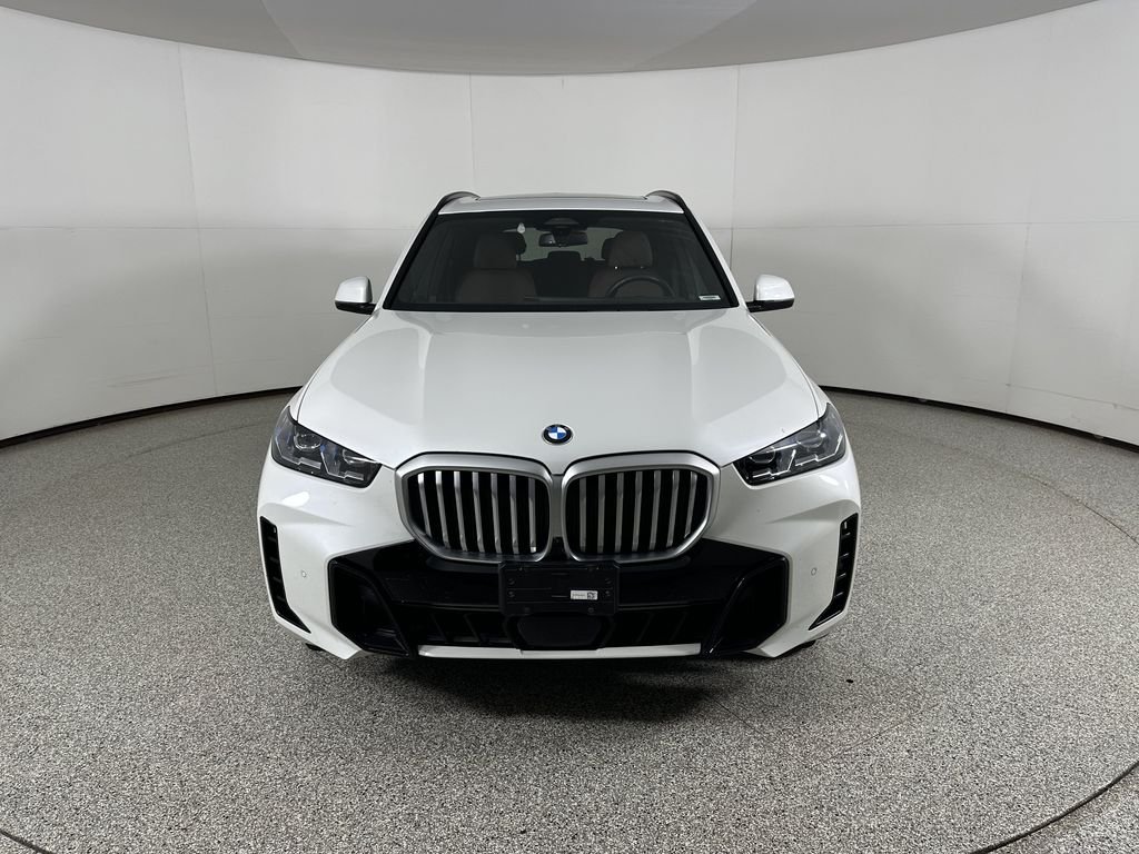 Certified Used 2025 Mineral White Metallic BMW xDrive40i image 3
