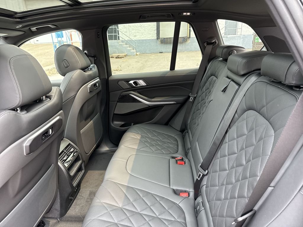 New 2026 Black BMW xDrive40i image 23
