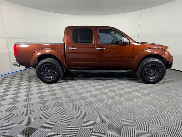 Used 2016 Brown Nissan SV image 85