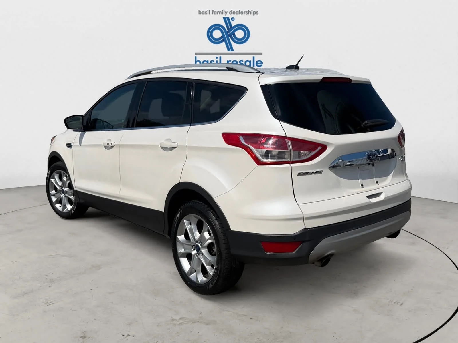 Used 2016 White Platinum Metallic Tri-Coat Ford Titanium image 5
