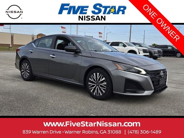 Used 2024 Gray Nissan 2.5 SV image 1