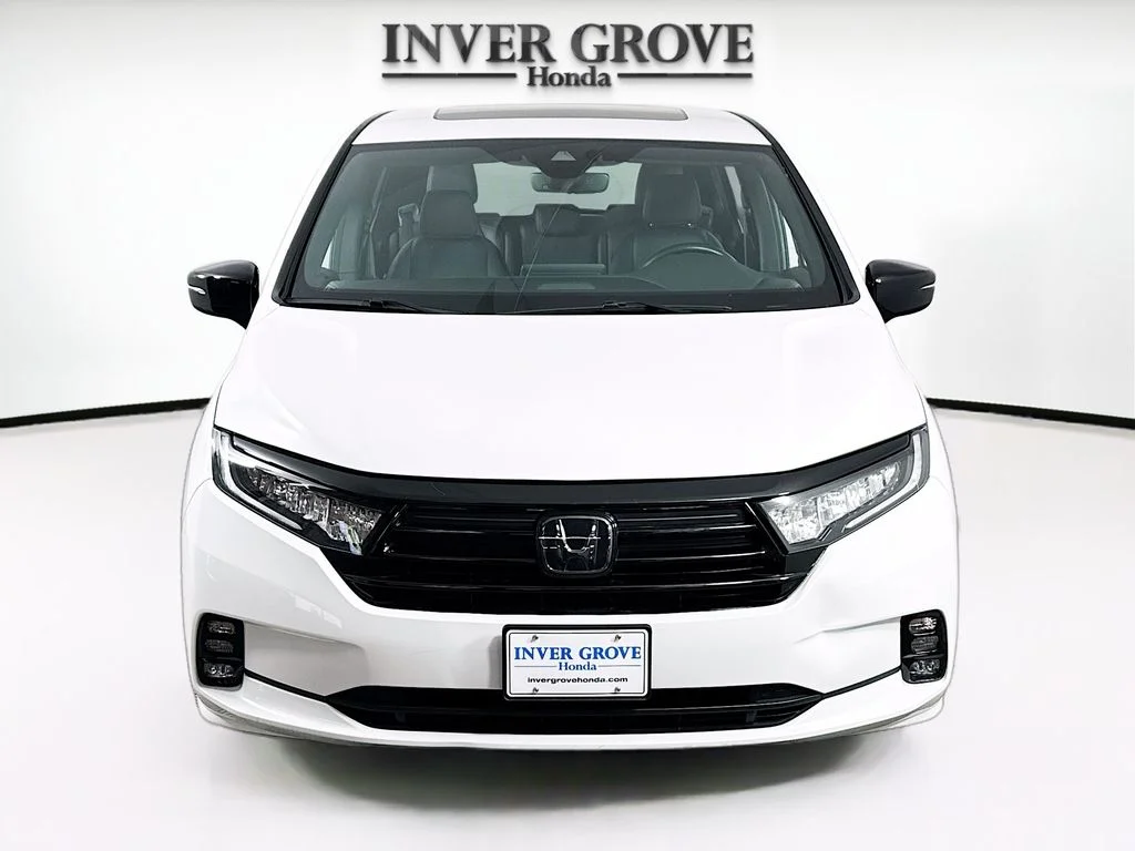 Used 2024  Honda Sport image 2