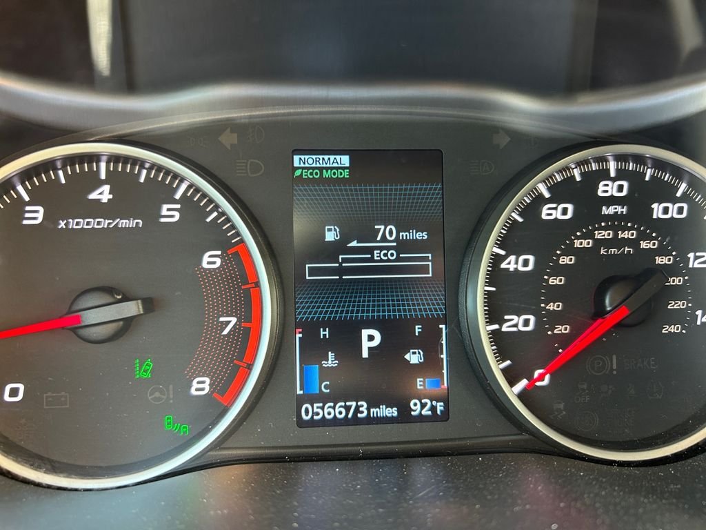 Used 2024 Silver Mitsubishi SE image 10