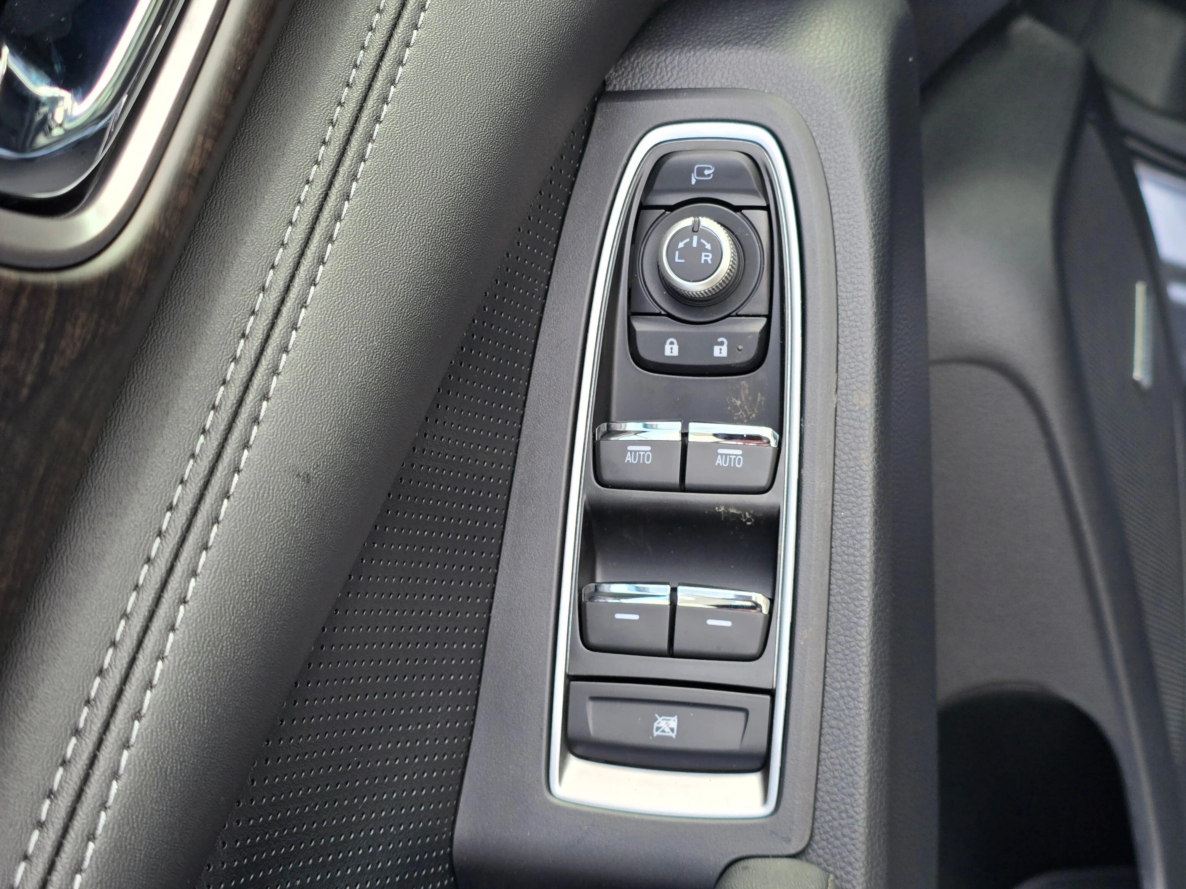 2026 Subaru Ascent Touring - Photo 15